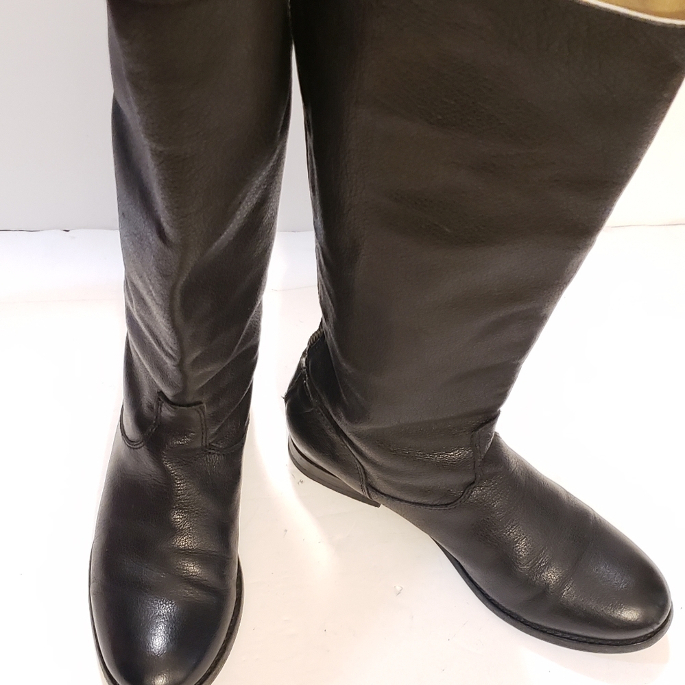 FRYE Melissa Button Back Zip  Leather Riding Eques